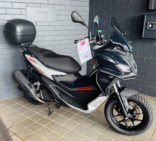 Aprilia SR GT Black 2022 - Last One low Km's - Image 3