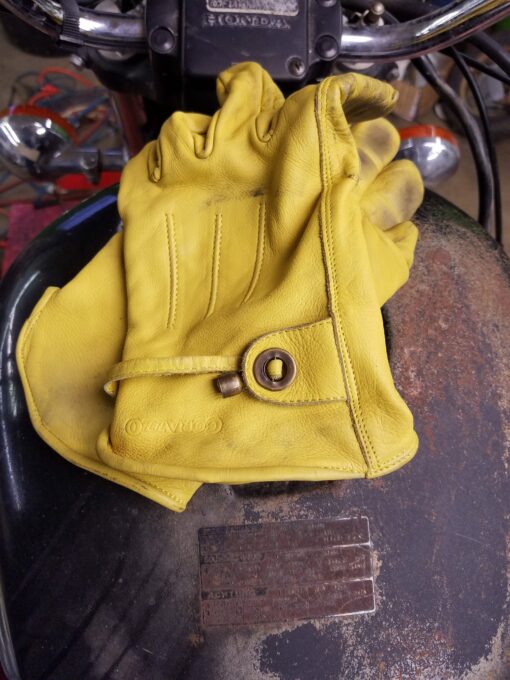 Corazzo Cordero Yellow Gloves - Image 2