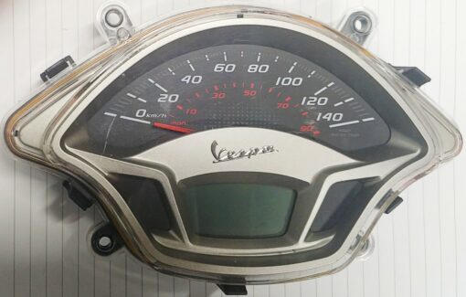 2nd hand vespa GTS 300 speedometer/dash