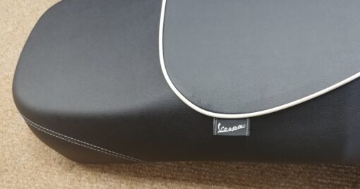 vespa GTS seat black with white piping