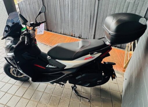Aprilia SR GT Black 2022 - Last One low Km's - Image 4