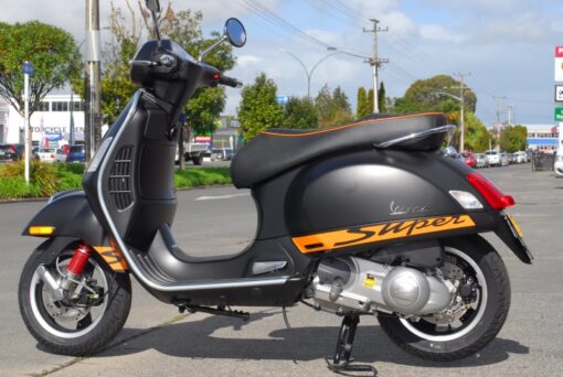 Vespa GTS 300 Super Sport Trim Decal Kit 67333600A4