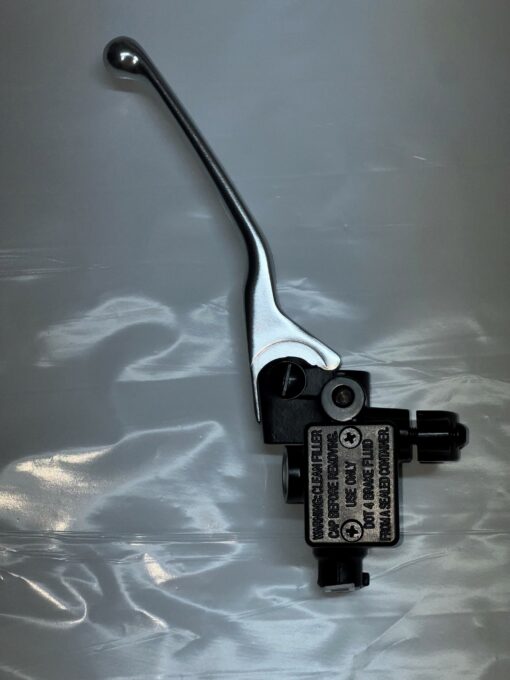 Piaggio/Vespa Front Brake Master Cylinder - Image 3
