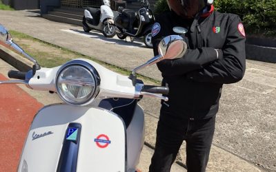 The SCOOTER STIG Reviews:  Vespa Primavera Yacht Club