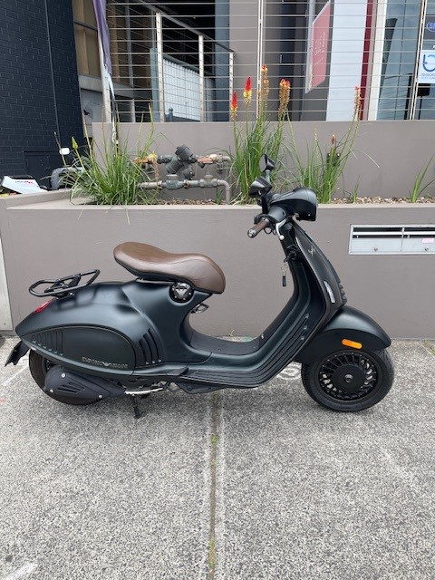 2016 Emporio Armani 946 - Image 2