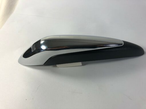 Vespa GTS Super Front Ridge Lower Crest (Black) - Image 4