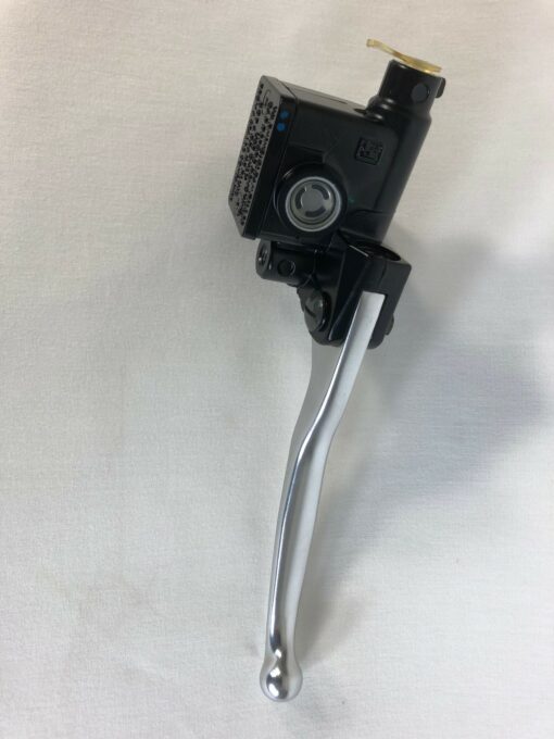 Vespa Brake Master cylinder and lever RHS - Image 3