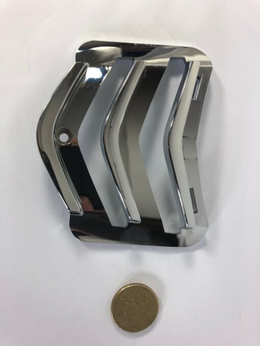 Vespa GTS 300 Horn Cover Chrome Grill 1B000954 - Image 4